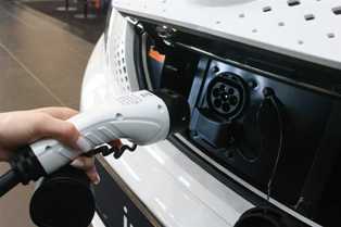 Бизнес-идеи в сфере электромобилей: как использовать новые технологии для увеличения доходов
